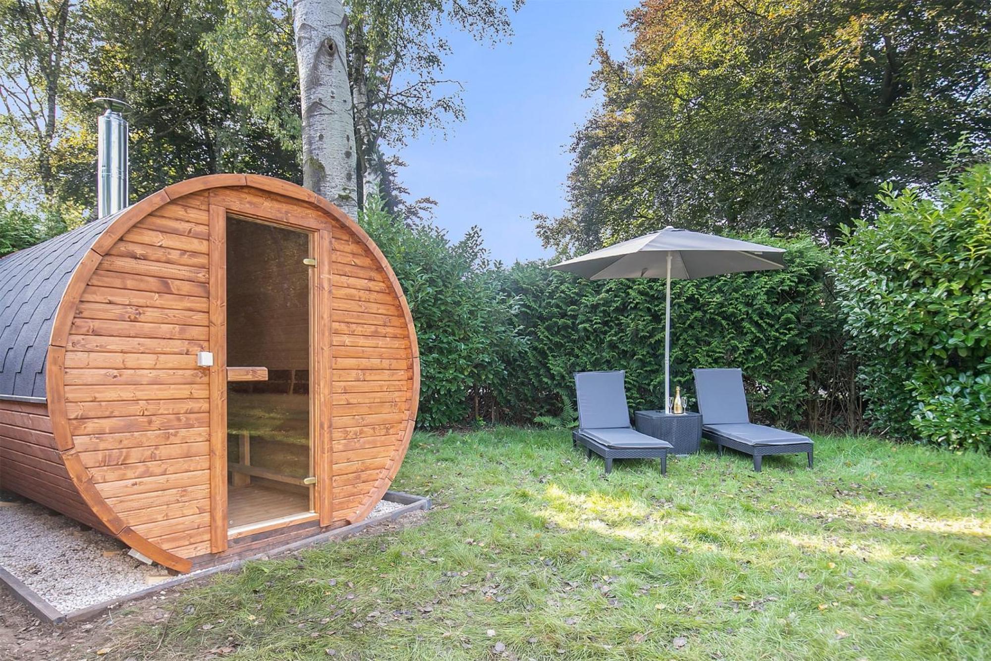Veluwe Vakanties Chalets With Private Barrel Sauna - With Pool Bar And Restaurant Facilities In The Veluwe National Park Putten Exteriör bild