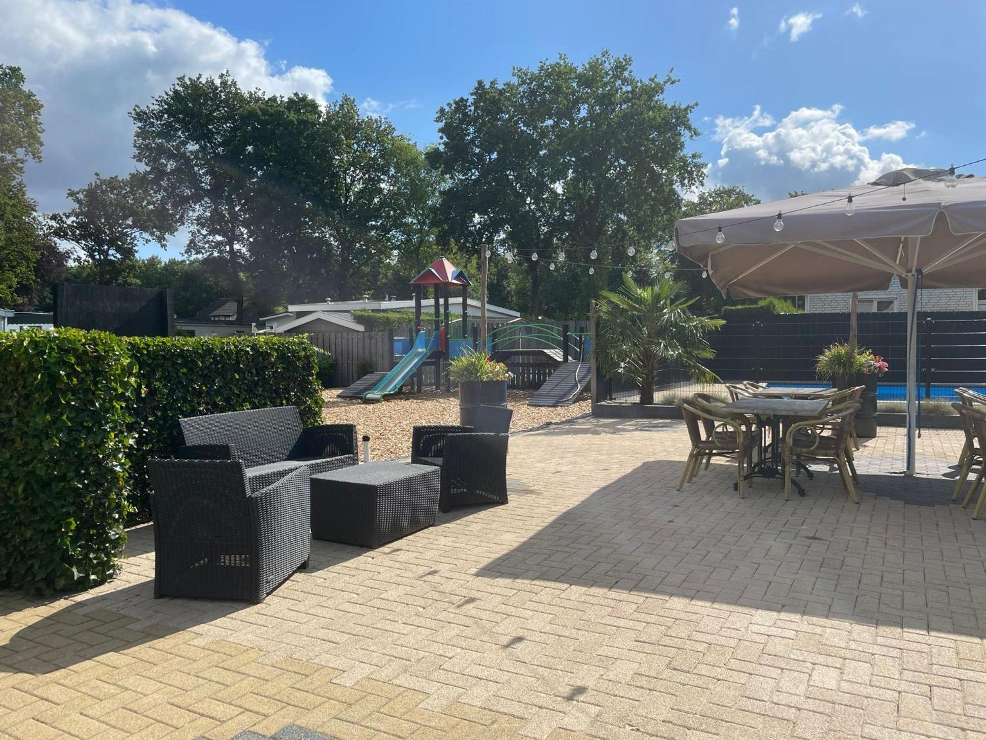 Veluwe Vakanties Chalets With Private Barrel Sauna - With Pool Bar And Restaurant Facilities In The Veluwe National Park Putten Exteriör bild